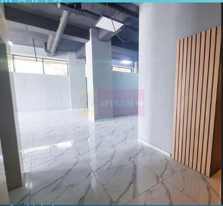 Vanzare spatiu comercial in zona Calea Vitan stradal, bloc nou 2022